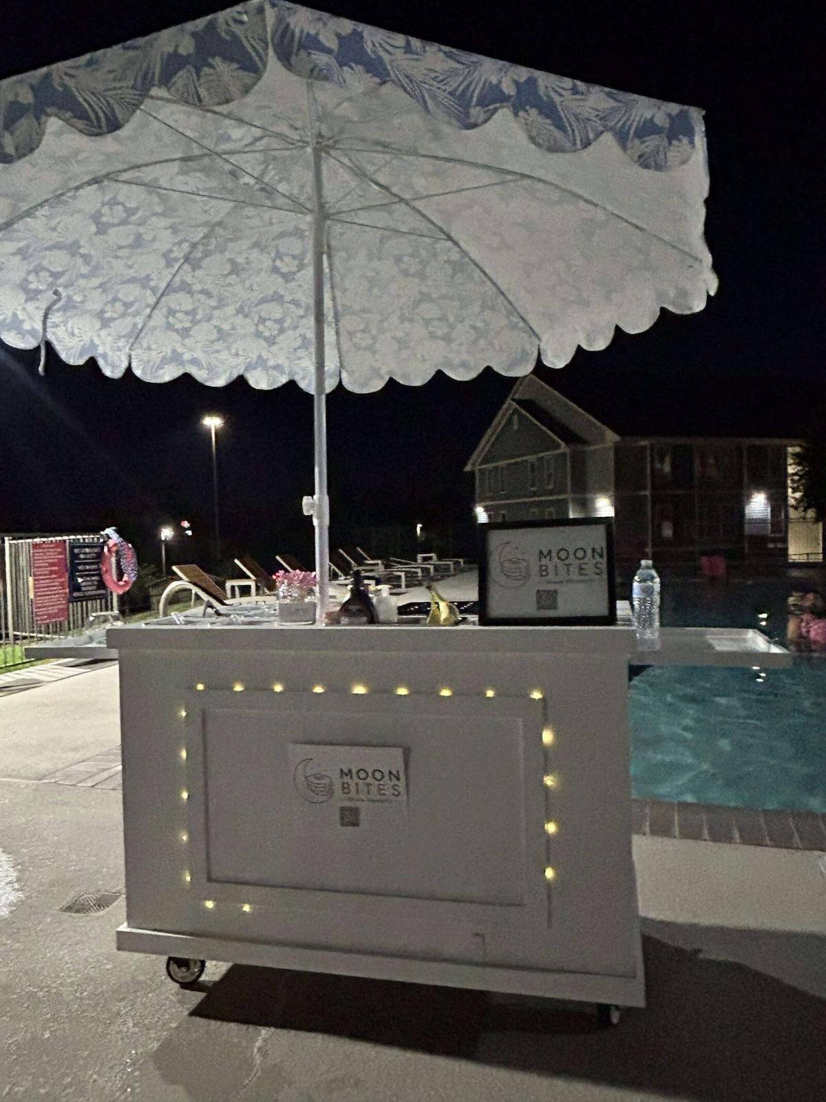 Evening event with the cart